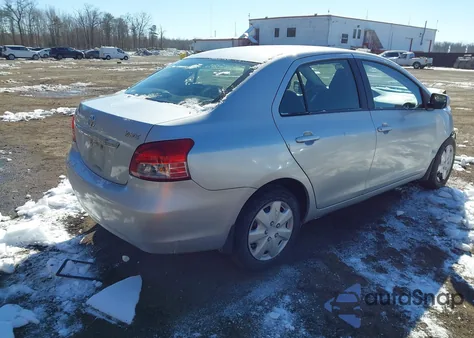 2008 Toyota Yaris z USA, uszkodzony, nr VIN JTDBT903481226028